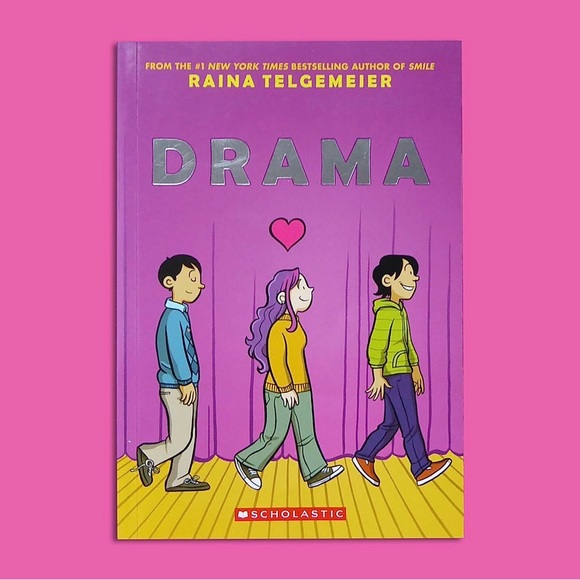 Scholastic Drama Graphic Novel by Raina Telgemeier - Picture 1 of 2